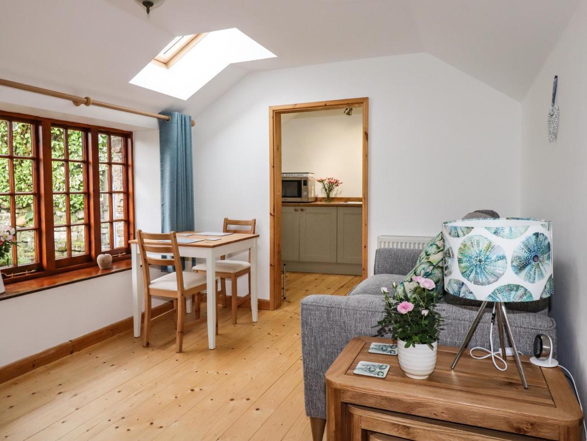 Little Orchard Barn Villa Сейнт Остел Екстериор снимка
