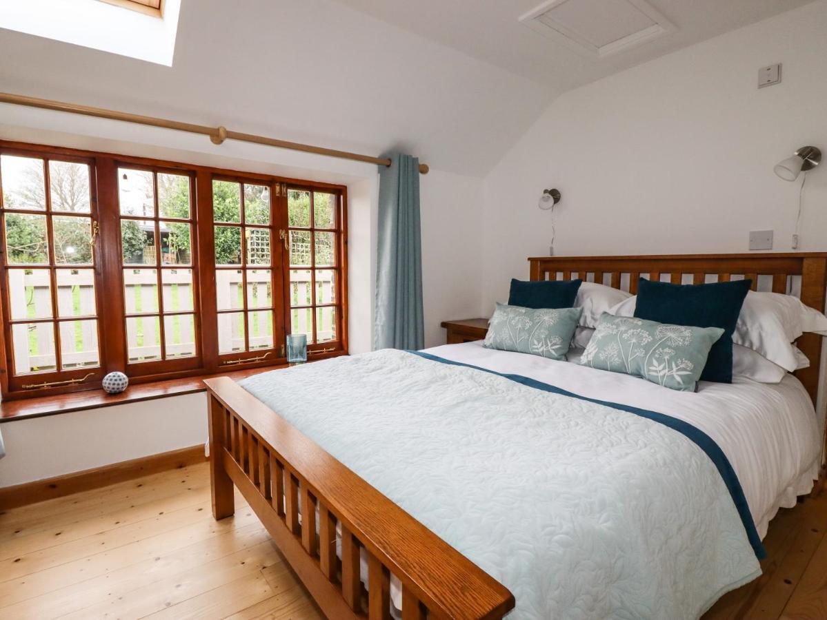 Little Orchard Barn Villa Сейнт Остел Екстериор снимка